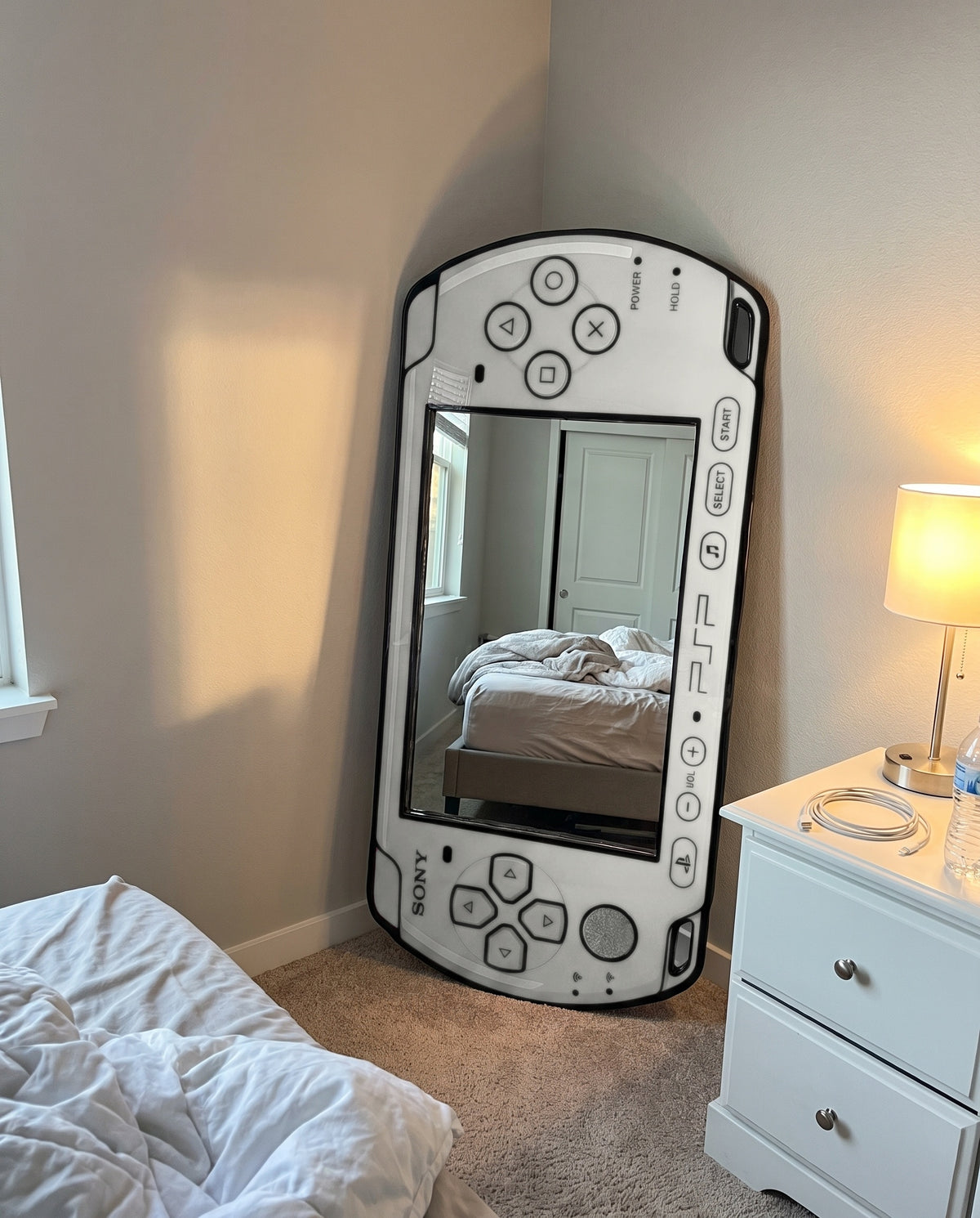 Gamer Mirror – Grey – bedroom corner