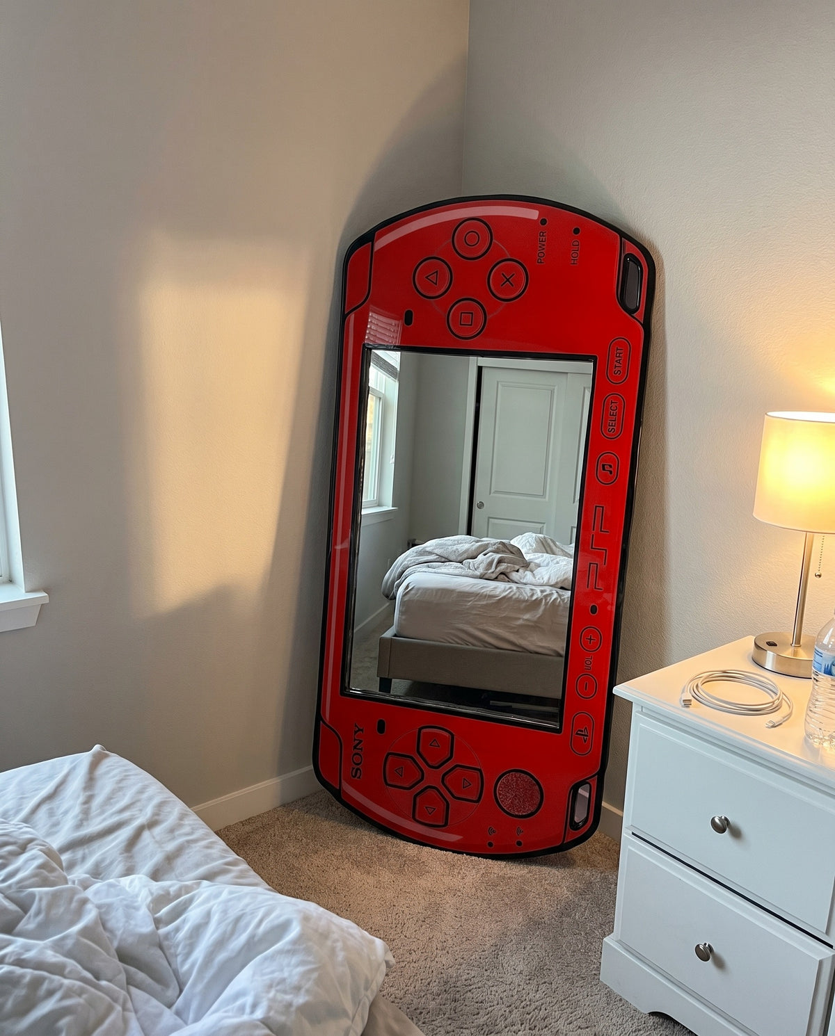 Gamer Mirror – Red – bedroom corner
